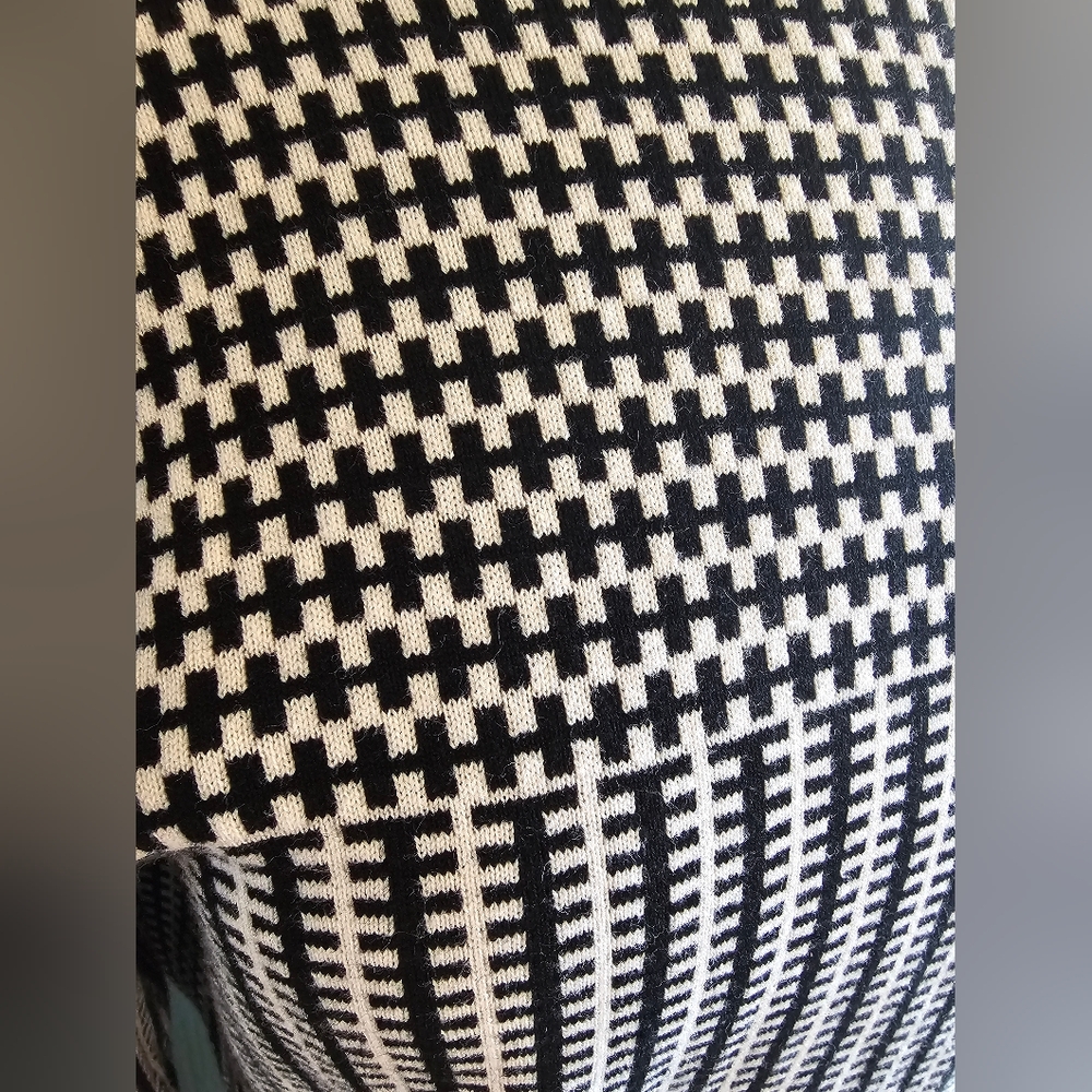 COS Sweater - Picture 2 of 7
